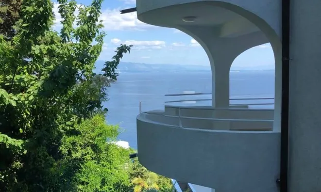 Недвижимость Трёхкомнатная квартира, Центр: 6