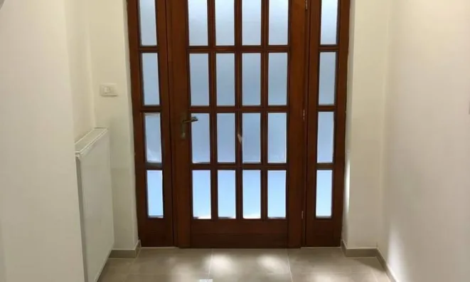 Недвижимость Трёхкомнатная квартира, Центр: 13