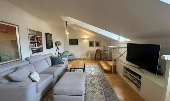 Недвижимость Четырехкомнатная квартира Центр: 1