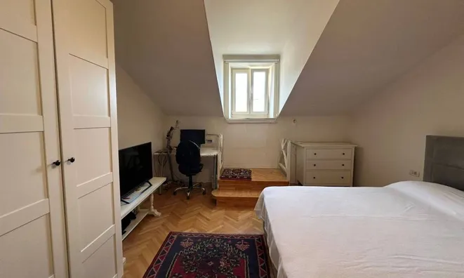 Недвижимость Четырехкомнатная квартира Центр: 10