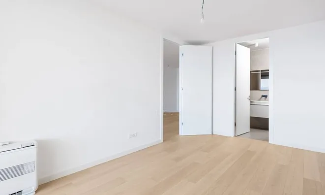 Недвижимость Трехкомнатная квартира Центр: 10