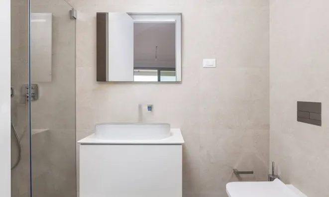 Недвижимость Трехкомнатная квартира Центр: 12