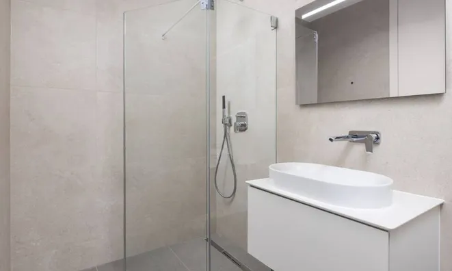 Недвижимость Трехкомнатная квартира Центр: 13