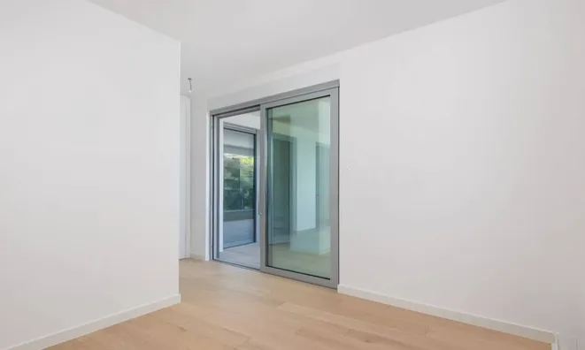 Недвижимость Трехкомнатная квартира Центр: 19