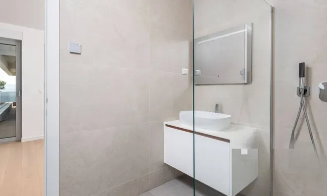 Недвижимость Трёхкомнатная квартира в центре Опатии: 25