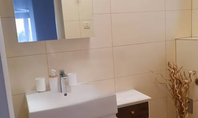 Недвижимость Двухкомнатная квартира в Центре: 10