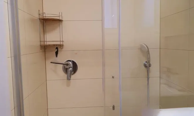 Недвижимость Двухкомнатная квартира в Центре: 11