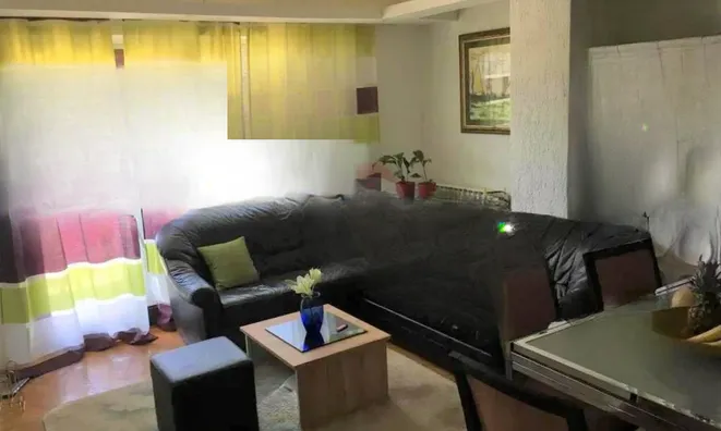 Недвижимость Многоквартирный дом Вепринац: 4