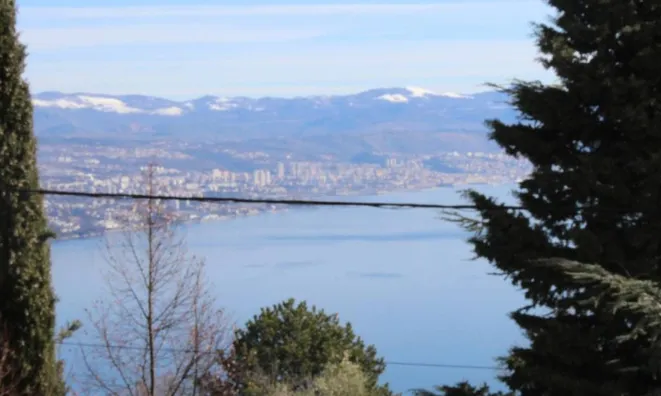 Недвижимость Многоквартирный дом Вепринац: 12