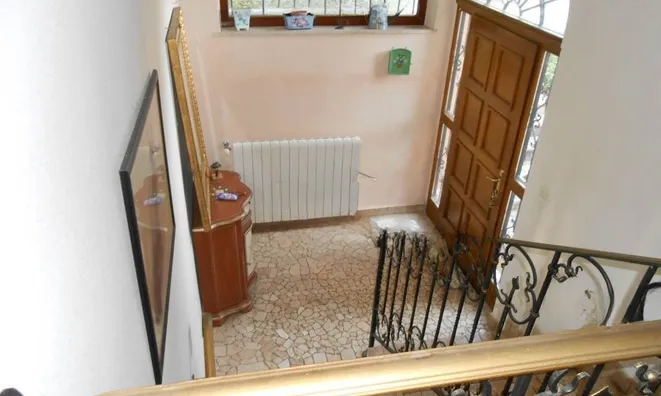 Недвижимость Семейный дом в Вепринеце: 1