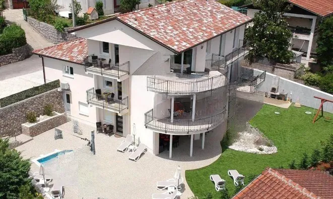 Недвижимость Семейный Дом Ика, Опатия: 2