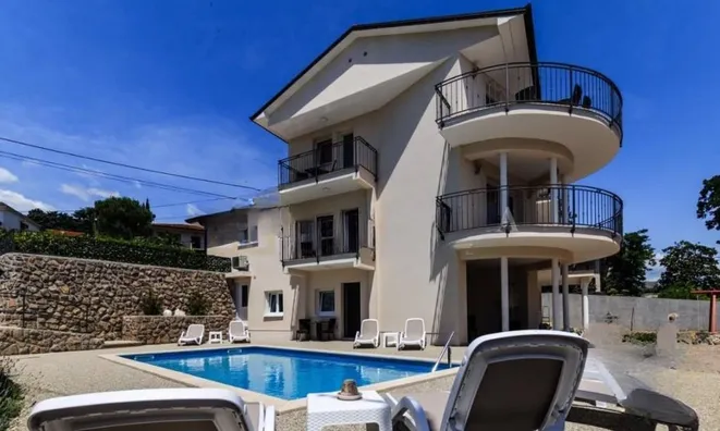 Недвижимость Семейный Дом Ика, Опатия: 4