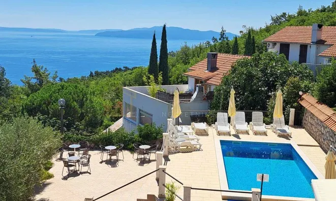 Недвижимость Семейный дом Вепринац: 1