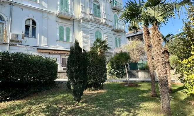 Недвижимость Четырехкомнатная квартира в центре Опатии: 16