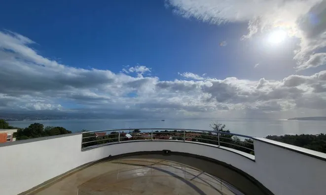 Недвижимость Трехкомнатная квартира Ичичи: 1