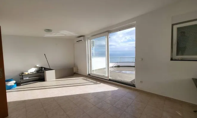 Недвижимость Трехкомнатная квартира Ичичи: 3