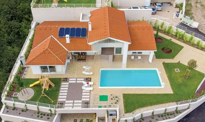 Недвижимость Семейный дом в Вепринаце: 2