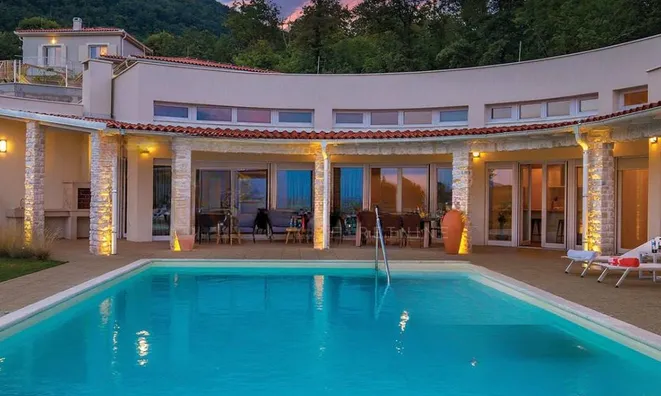 Недвижимость Дом в Вепринаце, Опатия: 2