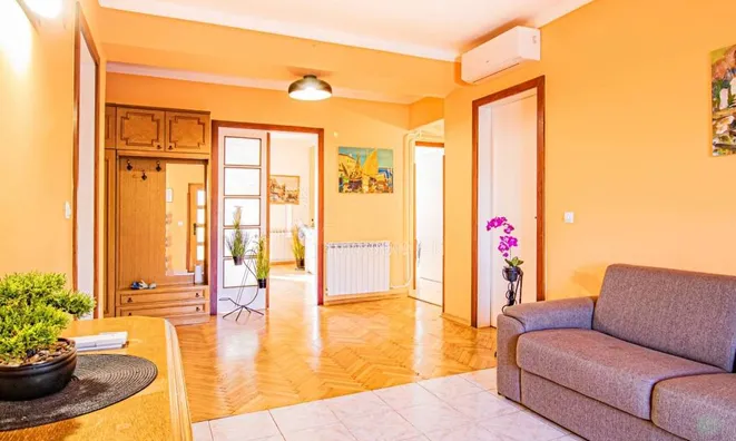 Недвижимость Четырёхкомнатная квартира в Центре Опатии: 2