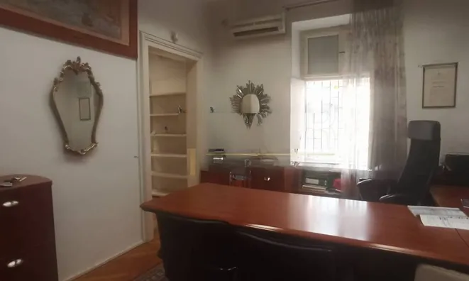 Недвижимость Трёхкомнатная квартира Центр: 2