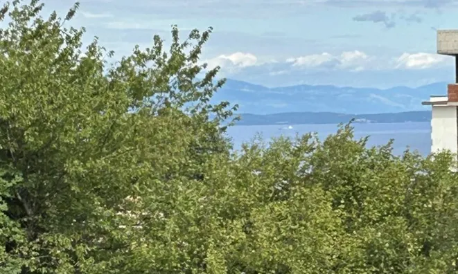 Недвижимость Трехкомнатная квартира в Побрях: 1