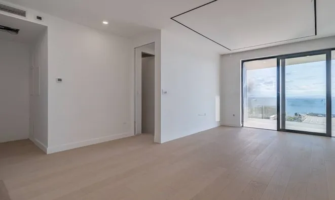 Недвижимость Четырехкомнатная Квартира Центр: 1