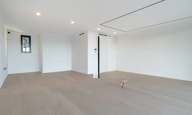 Недвижимость Четырехкомнатная Квартира Центр: 11