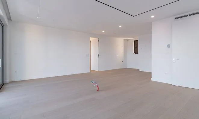 Недвижимость Четырехкомнатная Квартира Центр: 12