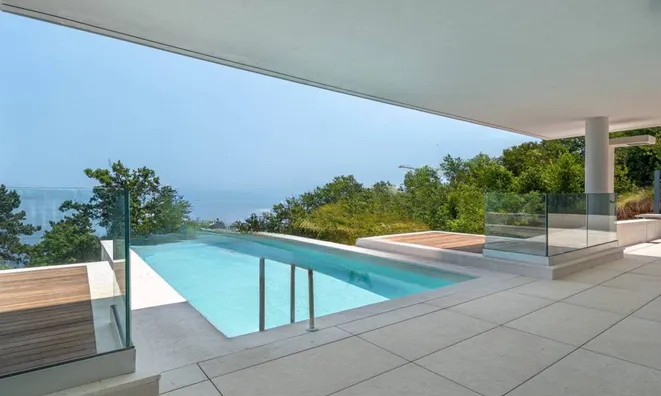 Недвижимость Четырехкомнатная квартира в центре Опатии: 1