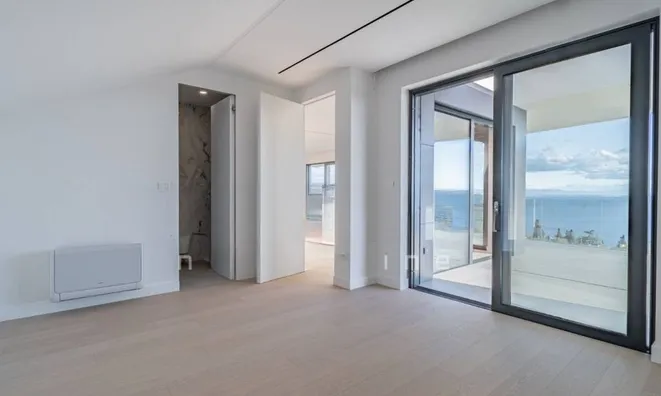 Недвижимость Четырёхкомнатная квартира в центре Опатии: 10