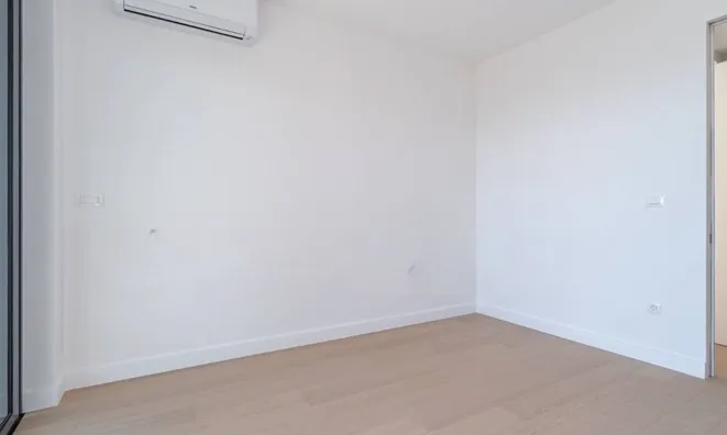 Недвижимость Четырёхкомнатная квартира в центре Опатии: 16