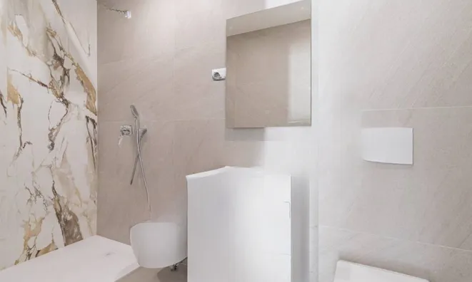 Недвижимость Четырёхкомнатная квартира в центре Опатии: 19