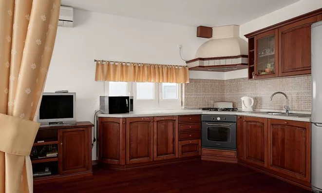 Недвижимость Трёхкомнатная квартира, Центр: 5