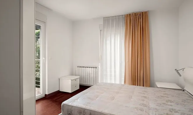 Недвижимость Трёхкомнатная квартира, Центр: 7