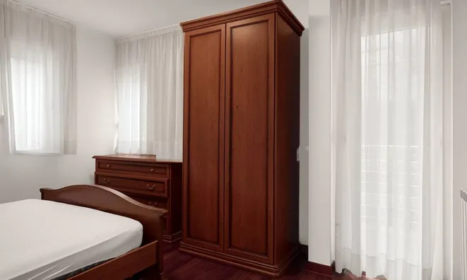 Недвижимость Трёхкомнатная квартира, Центр: 11