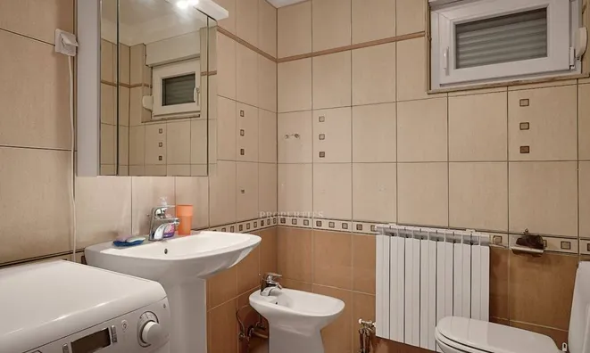 Недвижимость Трёхкомнатная квартира, Центр: 12