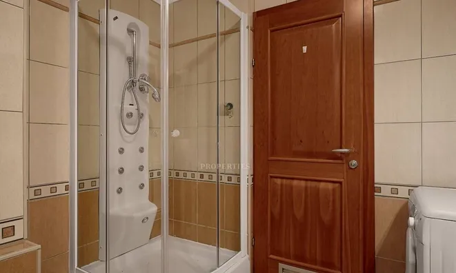 Недвижимость Трёхкомнатная квартира, Центр: 13