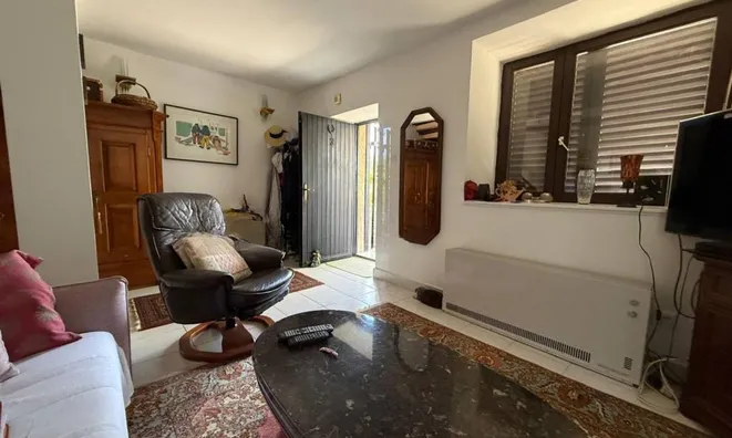 Недвижимость Двухкомнатная квартира Запад: 5