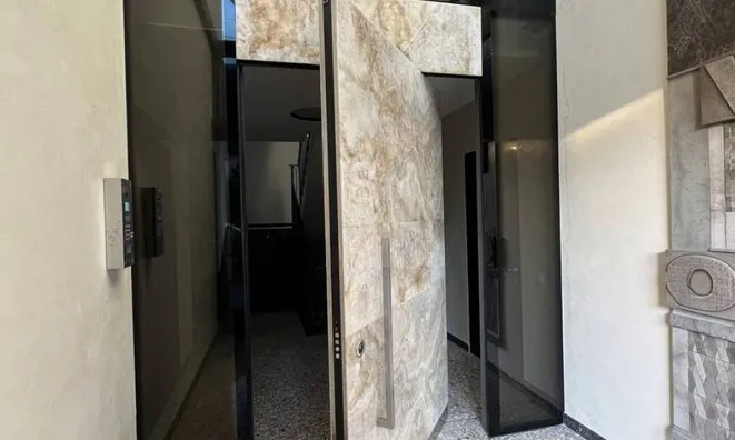 Недвижимость Трехкомнатная квартира Центр: 9