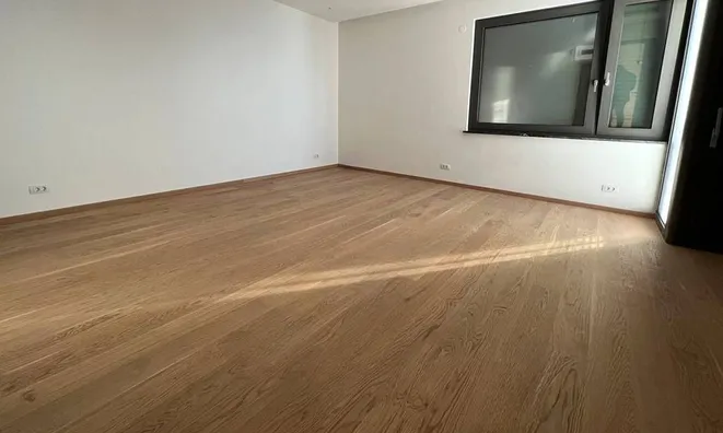 Недвижимость Трехкомнатная квартира Центр: 15