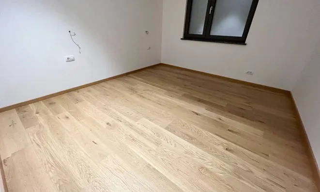 Недвижимость Трехкомнатная квартира Центр: 21