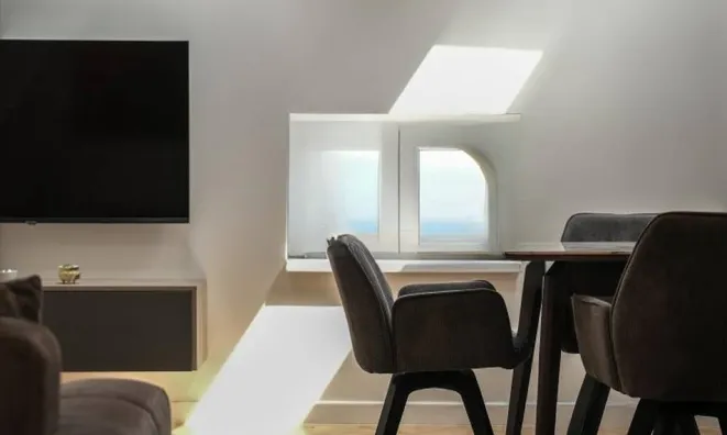 Недвижимость Трехкомнатная квартира в Центре: 10