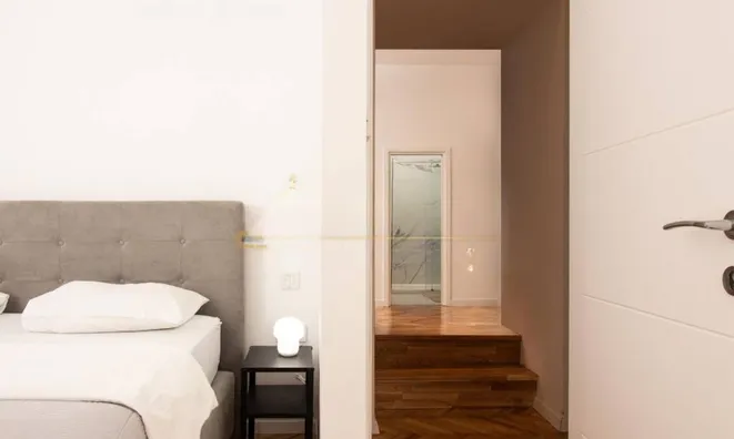 Недвижимость Трехкомнатная квартира в Центре: 13