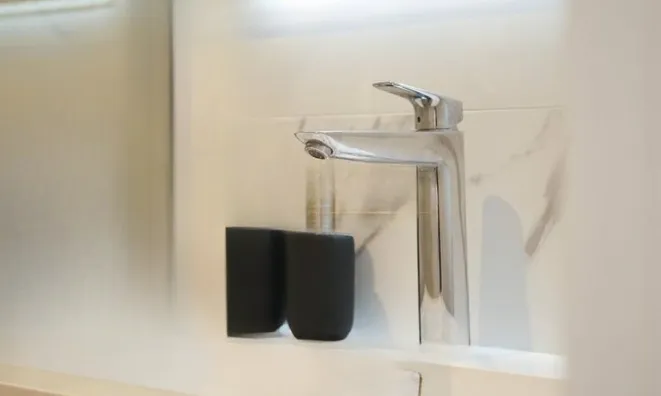 Недвижимость Трехкомнатная квартира в Центре: 17