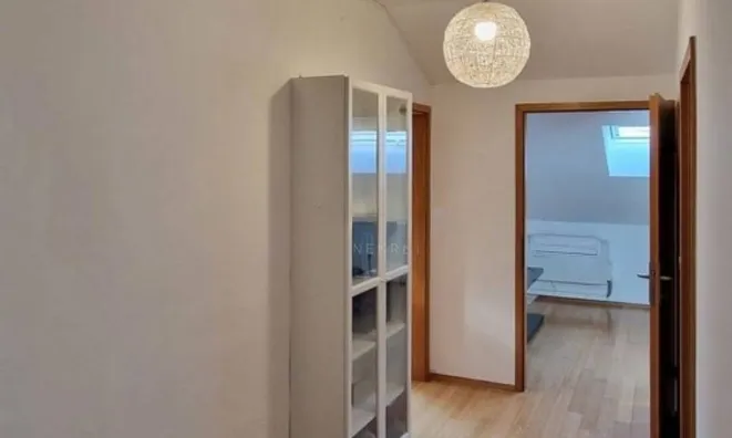 Недвижимость Трехкомнатная квартира Побри: 5