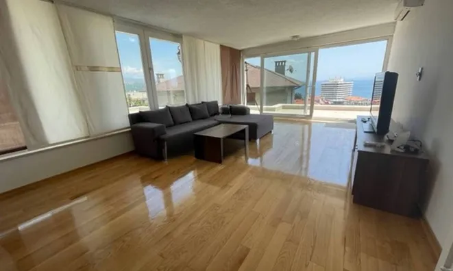 Недвижимость Четырёхкомнатная квартира в центре Опатии: 9