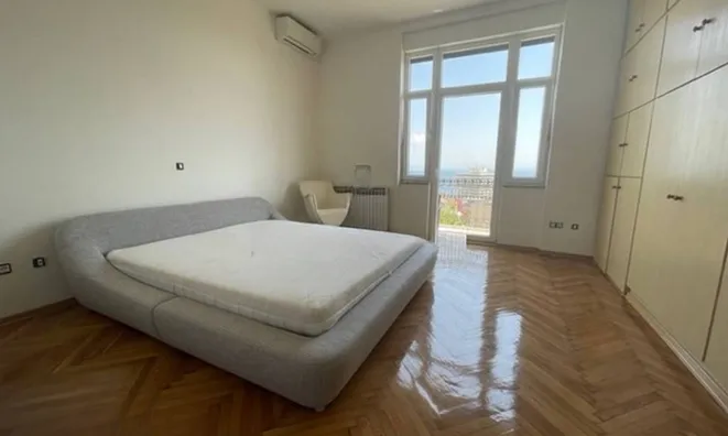 Недвижимость Четырёхкомнатная квартира в центре Опатии: 15