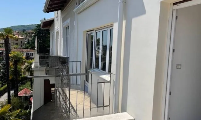 Недвижимость Четырёхкомнатная квартира в центре Опатии: 24