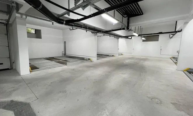 Недвижимость Трёхкомнатная квартира в центре: 25