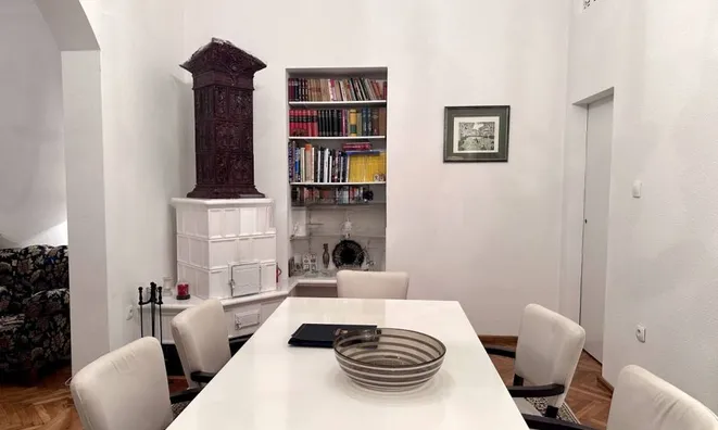 Недвижимость Трёхкомнатная квартира в центре: 4